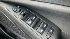 Vauxhall Crossland 1.2 Design 5dr Petrol Hatchback